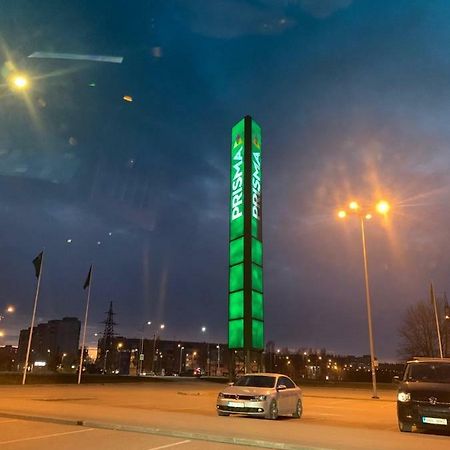 Ореховая горка Апартаменты с балконом и лифтом Нарва Екстер'єр фото