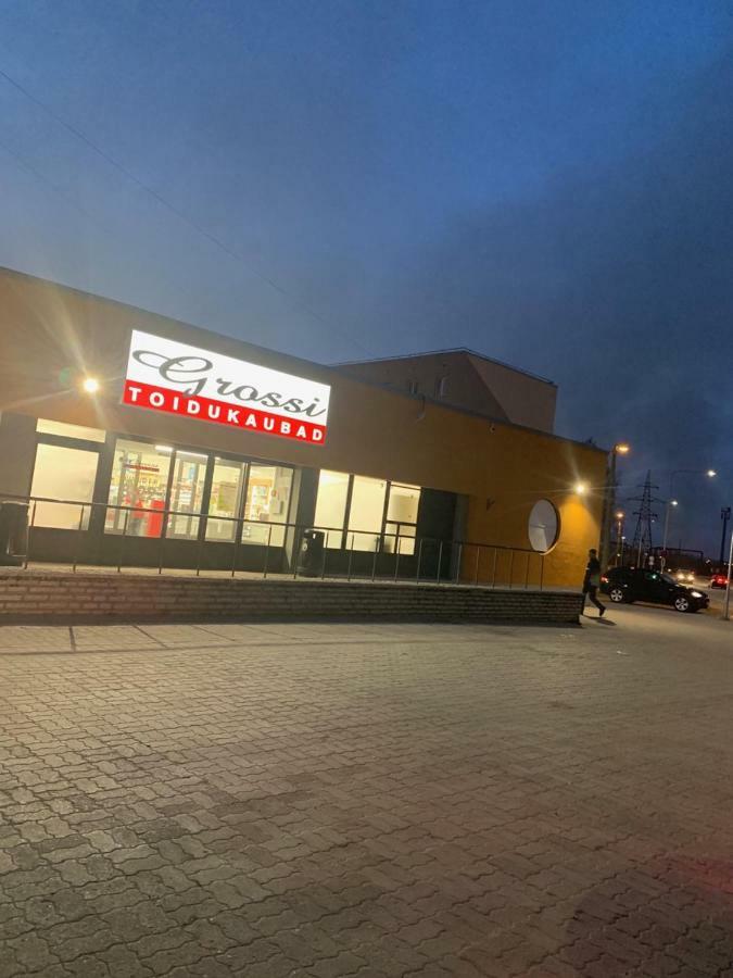 Ореховая горка Апартаменты с балконом и лифтом Нарва Екстер'єр фото