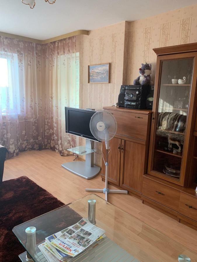 Ореховая горка Апартаменты с балконом и лифтом Нарва Екстер'єр фото